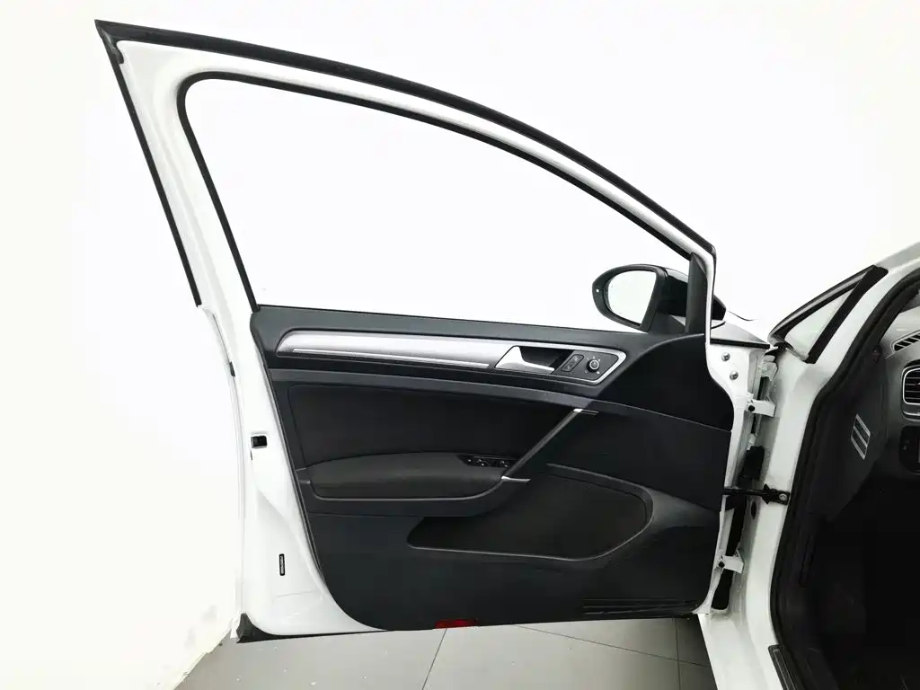 Volkswagen Golf — миниатюра 8