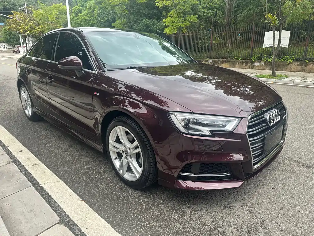 Audi A3 2018 30 Limousine 35 TFSI Fashion