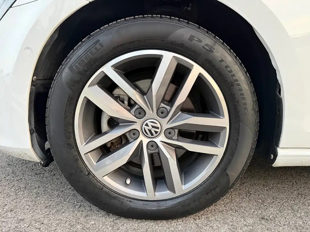 Volkswagen Golf — миниатюра 22