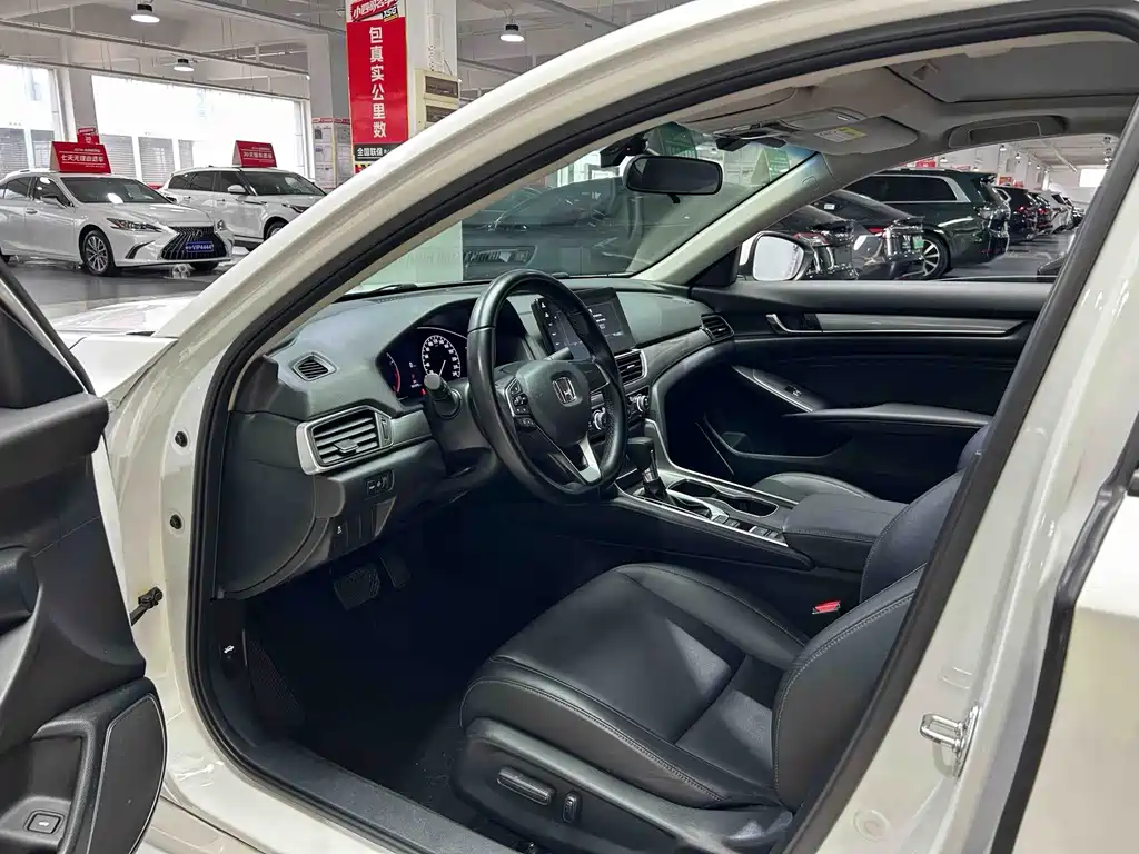 Honda Accord — миниатюра 6