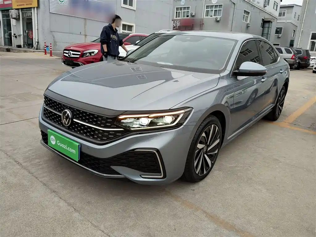 Volkswagen Passat 2022 330TSI Luxury