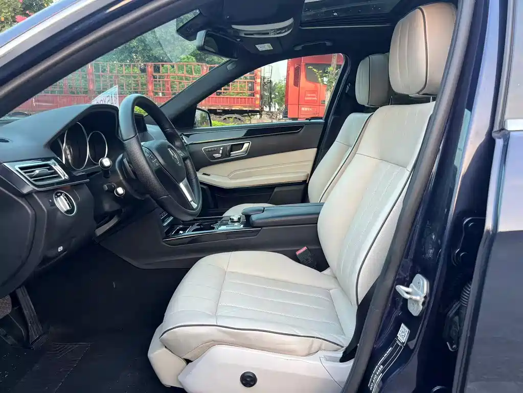 Mercedes-Benz E-Class — миниатюра 8