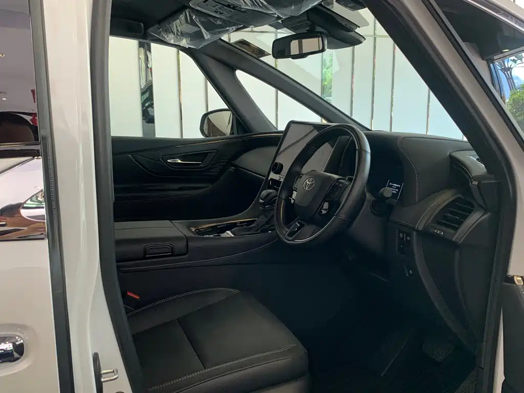 Toyota Alphard 2025 2.5L AT