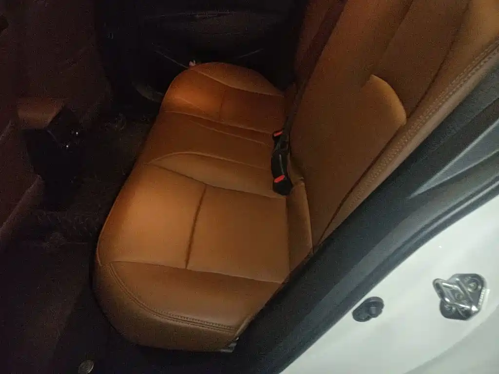Toyota Corolla — миниатюра 13
