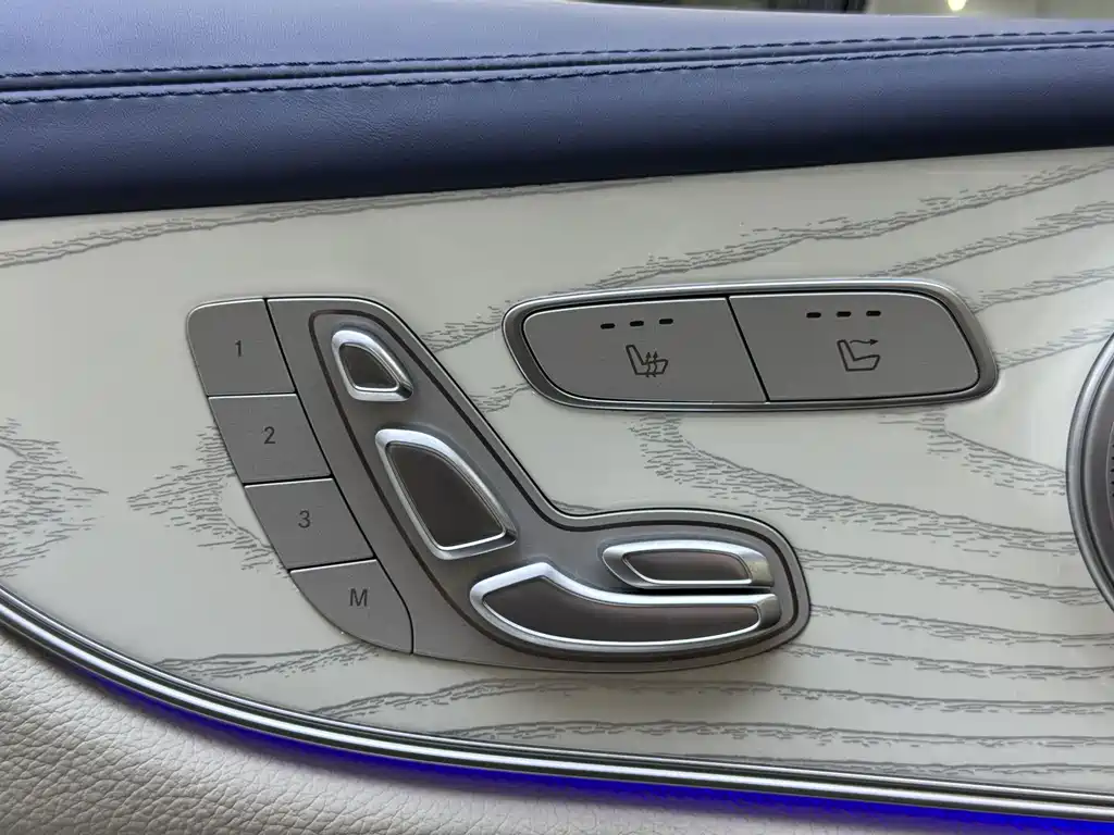 Mercedes-Benz E-Class 2023 — фото 15