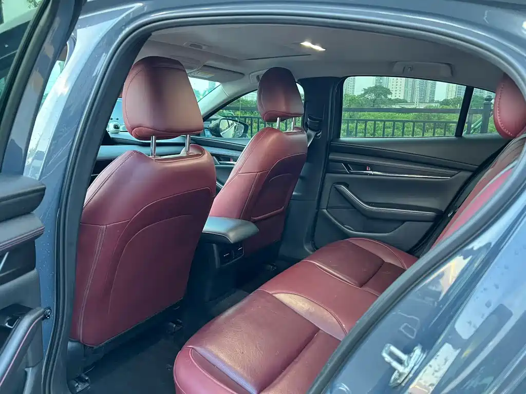 Mazda 3 Axela — миниатюра 9