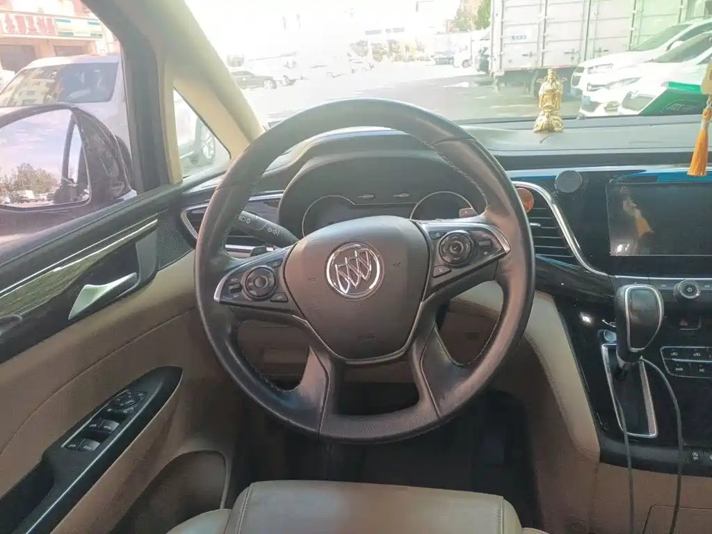 Buick GL8 — миниатюра 3