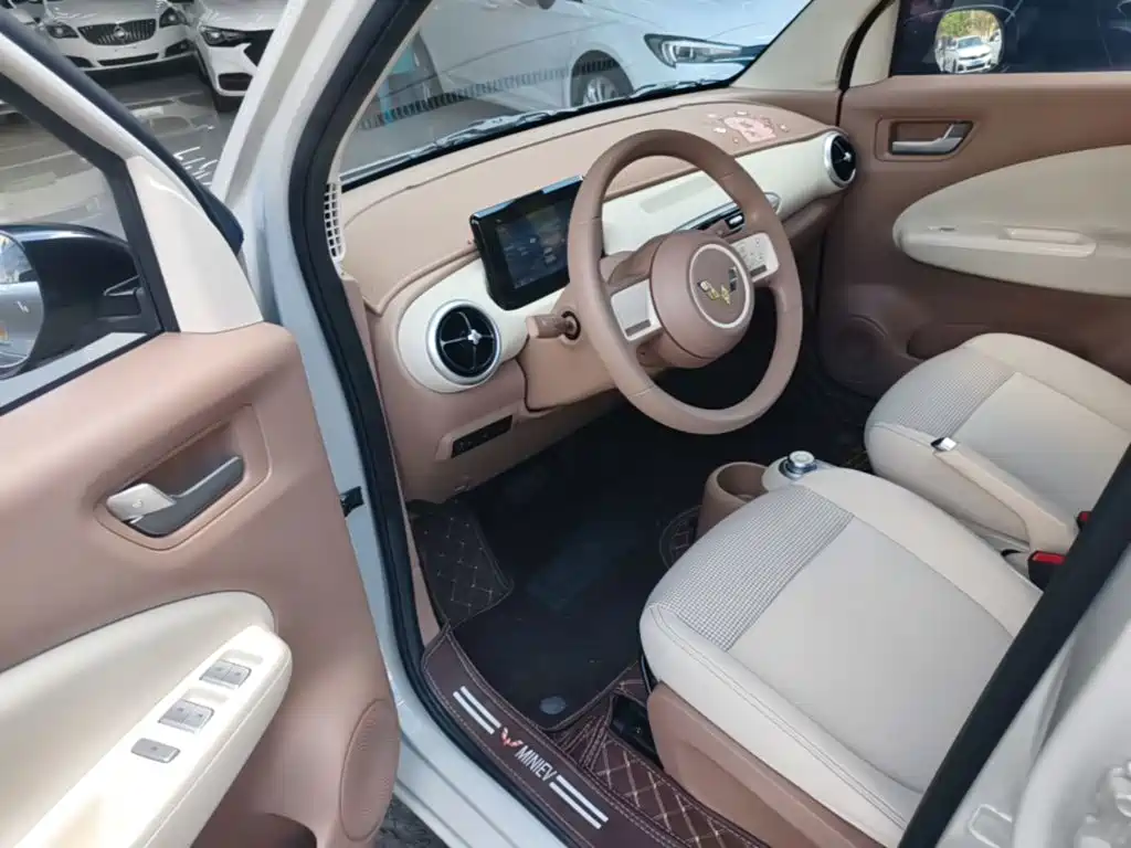 Wuling MINIEV — миниатюра 16