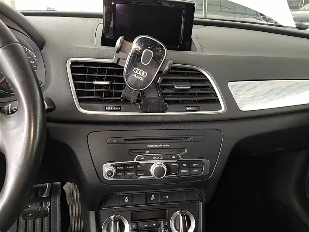 Audi Q3 2016 30 TFSI