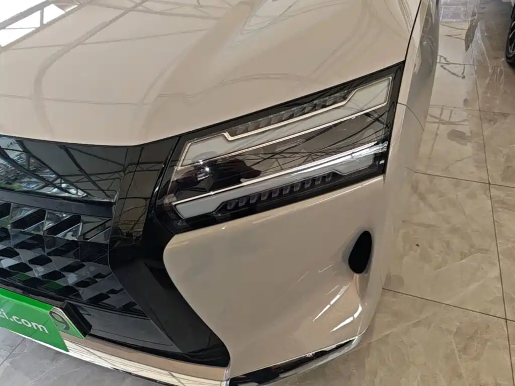 Wuling Xingguang 730 New Energy — миниатюра 24