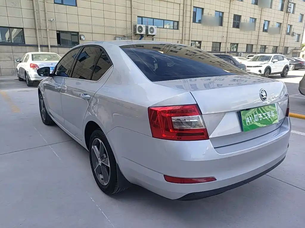 Skoda Octavia — миниатюра 5