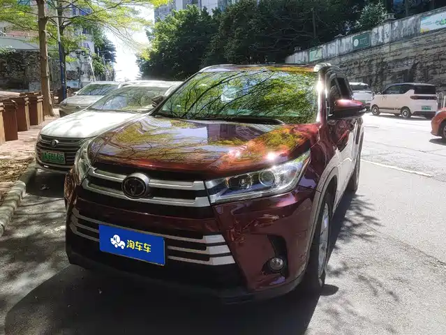 TOYOTA HIGHLANDER