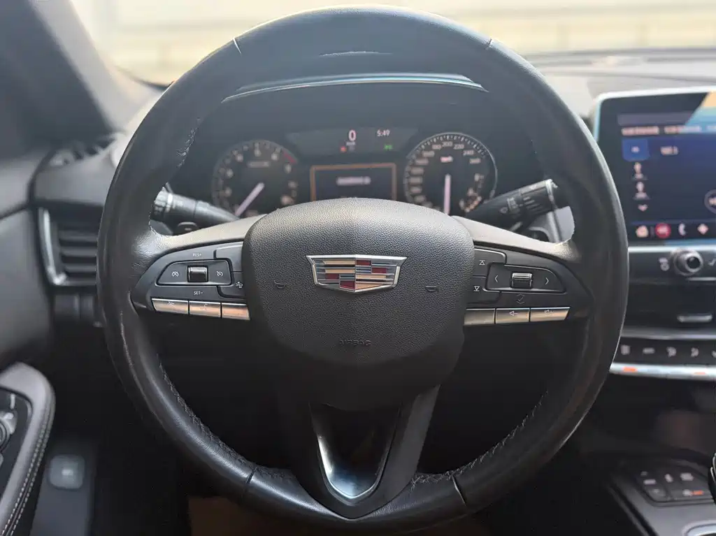 Cadillac CT5 — миниатюра 8