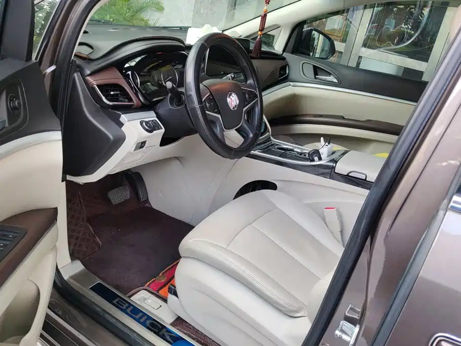 Buick GL8 — миниатюра 9