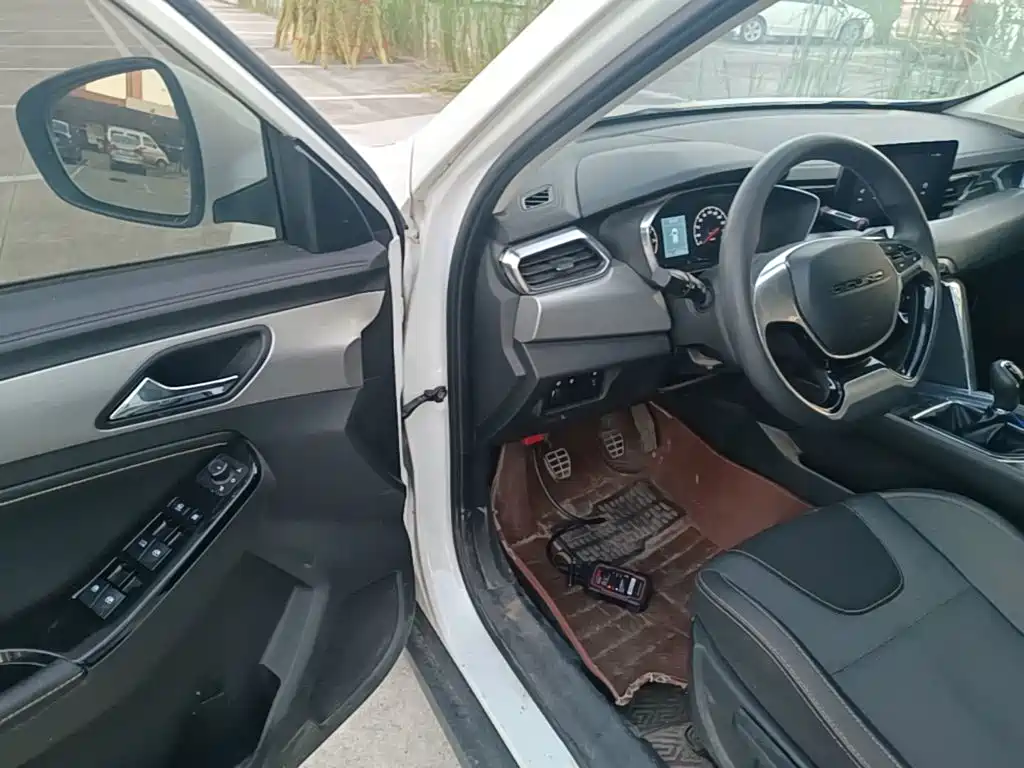 BAIC X3 — миниатюра 16