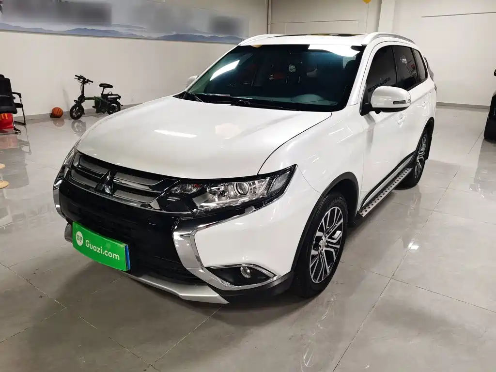 Mitsubishi Outlander — миниатюра 2
