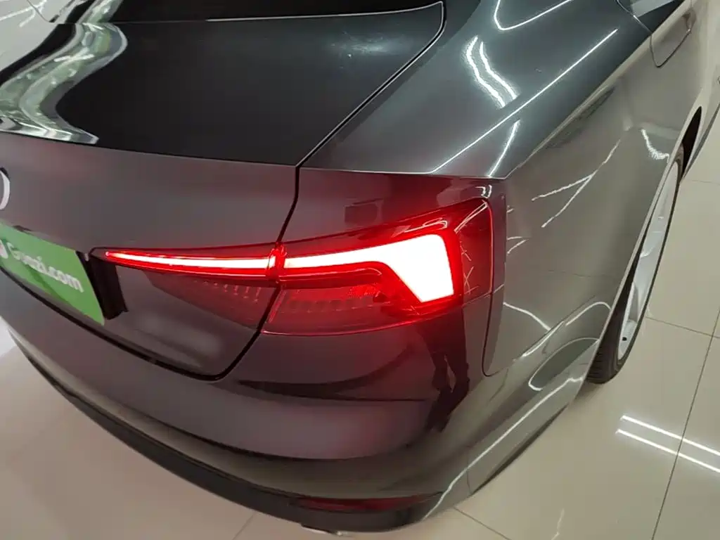 Audi A5 (Import) — миниатюра 8