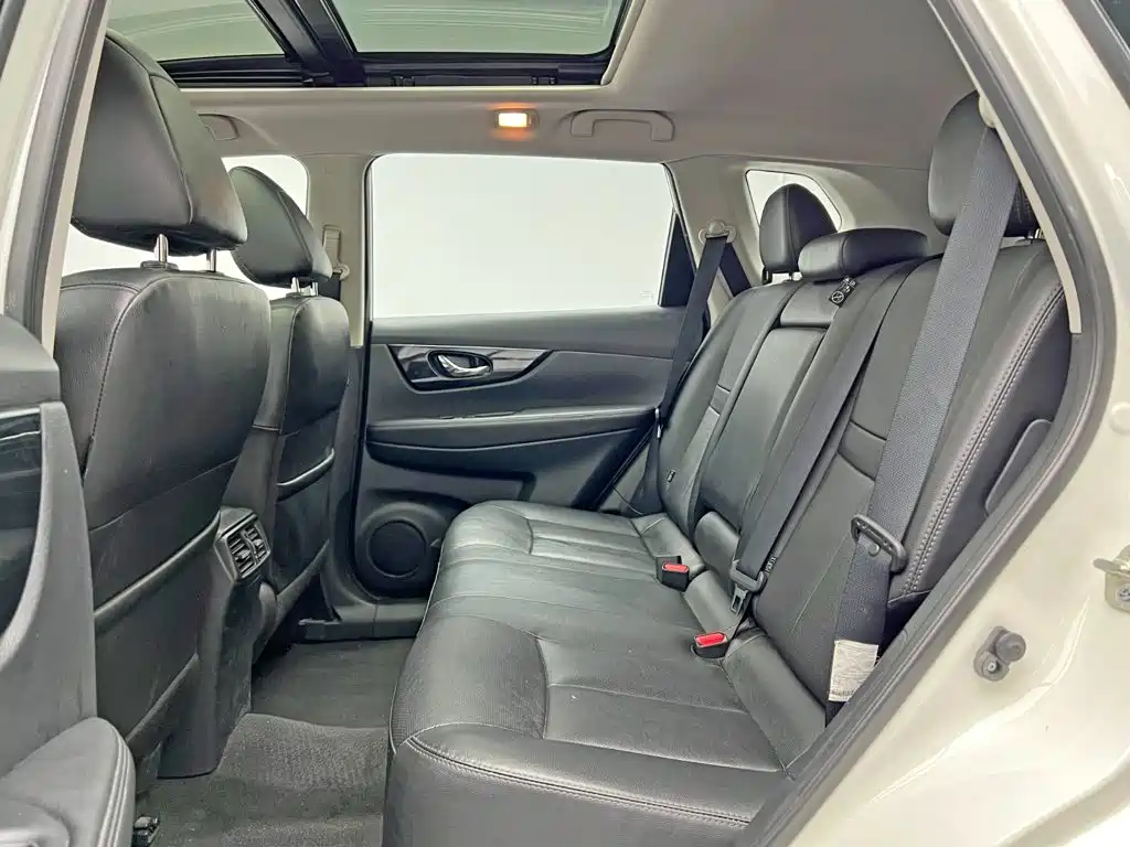Nissan X-Trail — миниатюра 15