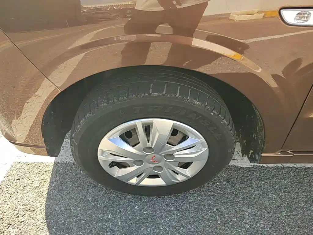 Wuling Hongguang — миниатюра 23