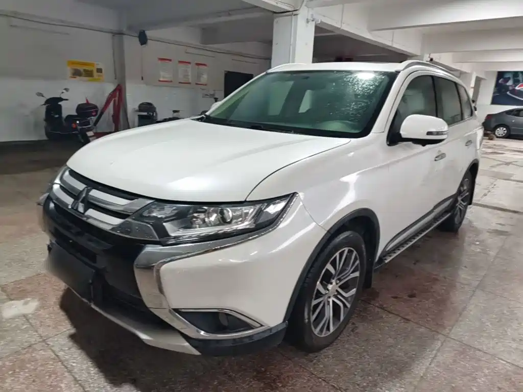 Mitsubishi Outlander — миниатюра 2