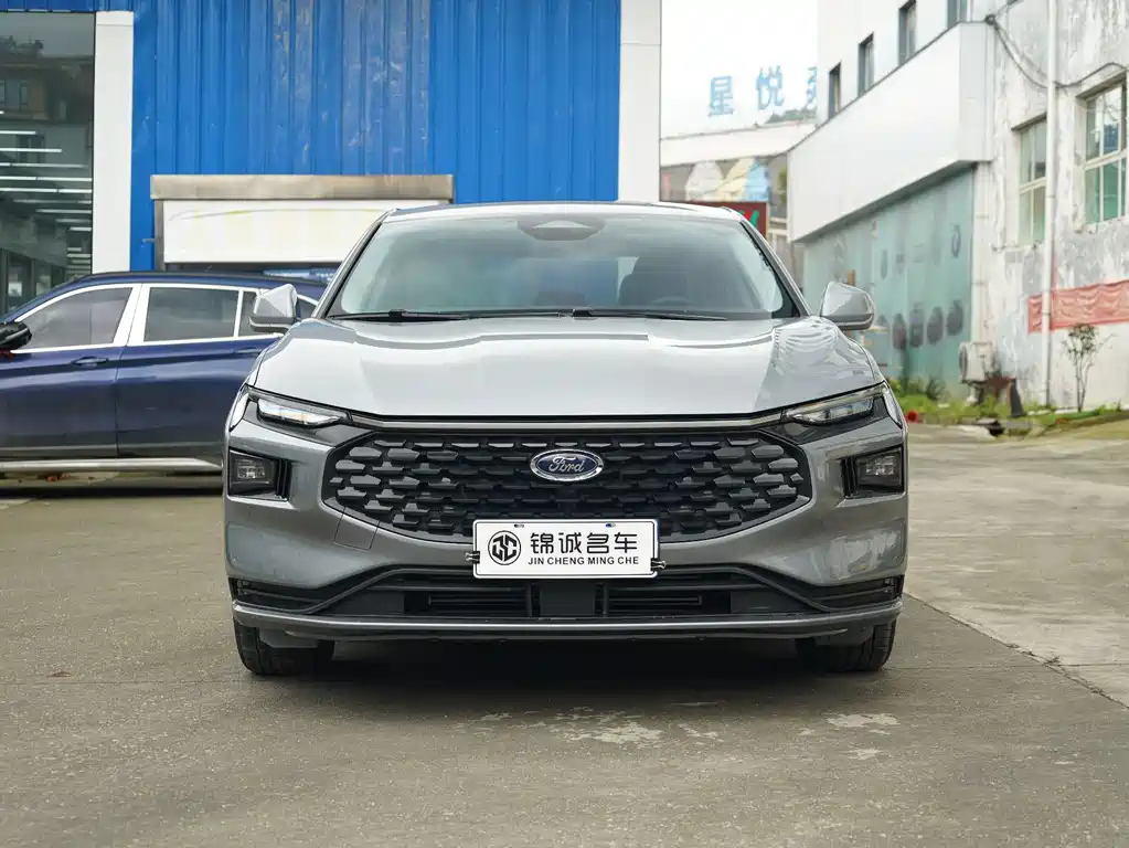 Ford Mondeo 2025 2.0T EcoBoost Luxury