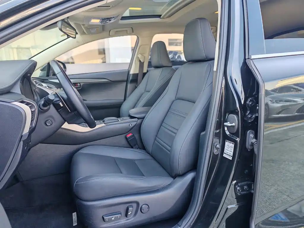 Lexus NX — миниатюра 8
