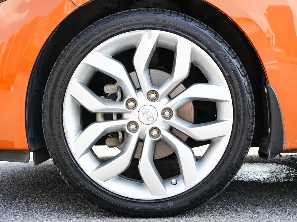Hyundai Veloster — миниатюра 20