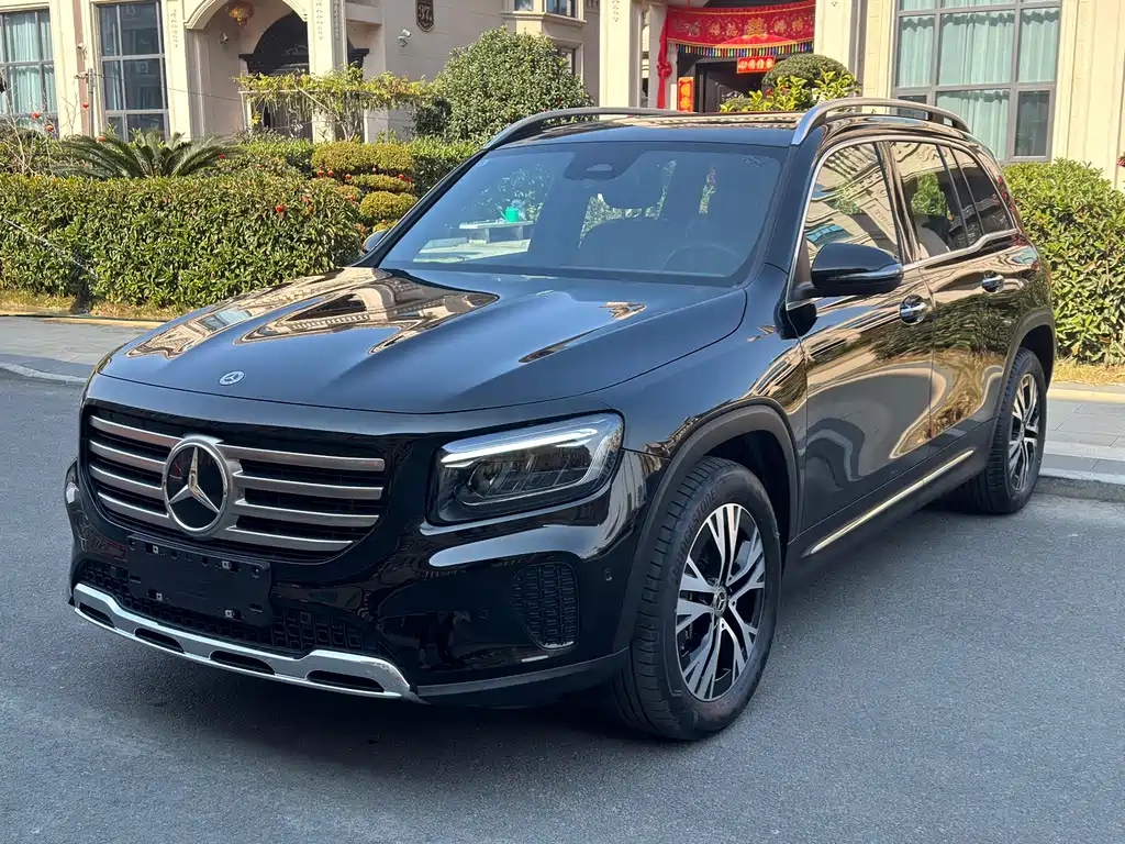 MERCEDES-BENZ GLB