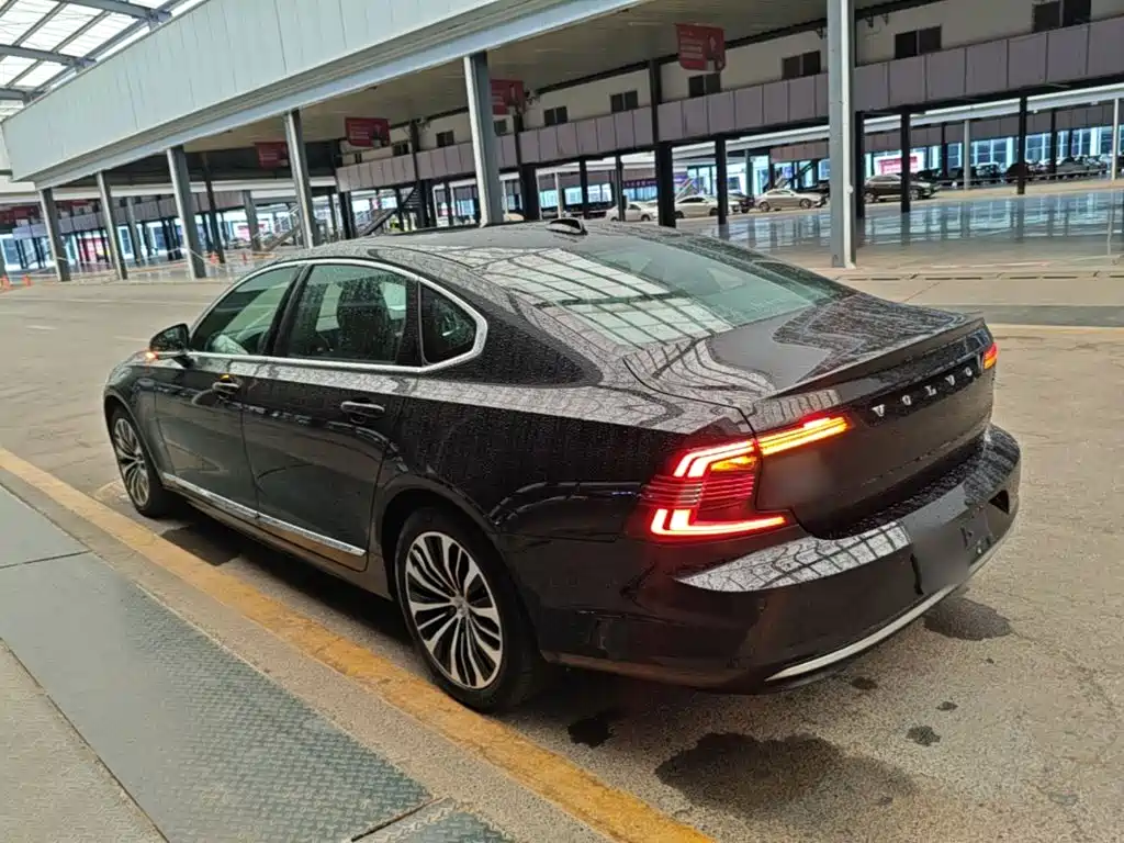 Volvo S90 — миниатюра 5