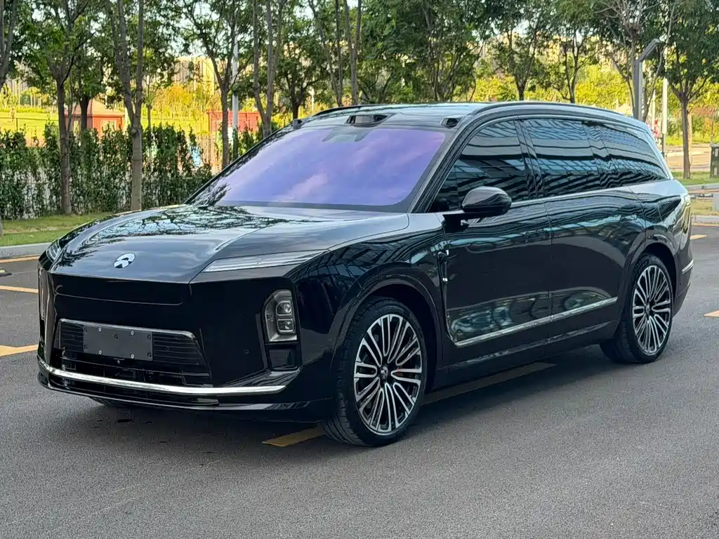 NIO ES8