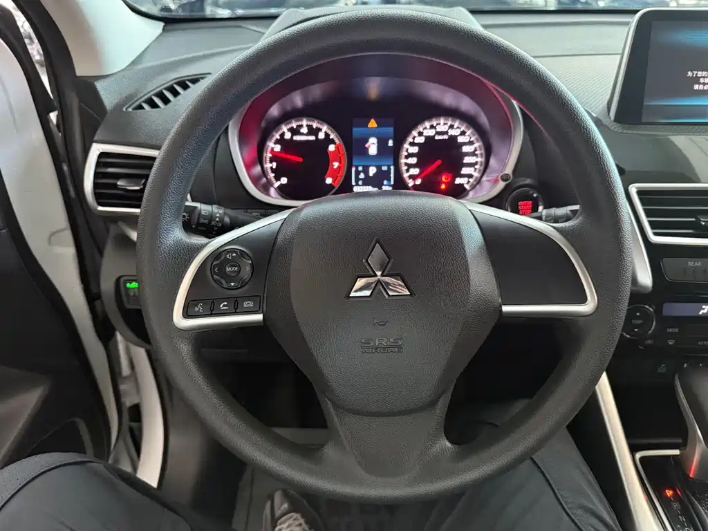 Mitsubishi Eclipse Cross — миниатюра 14