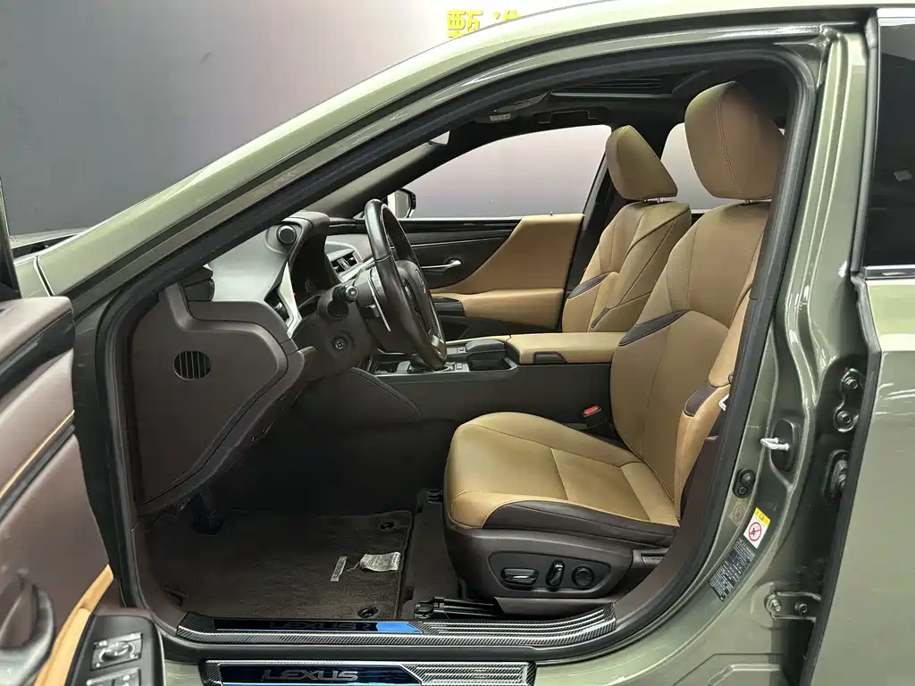 Lexus ES — миниатюра 5