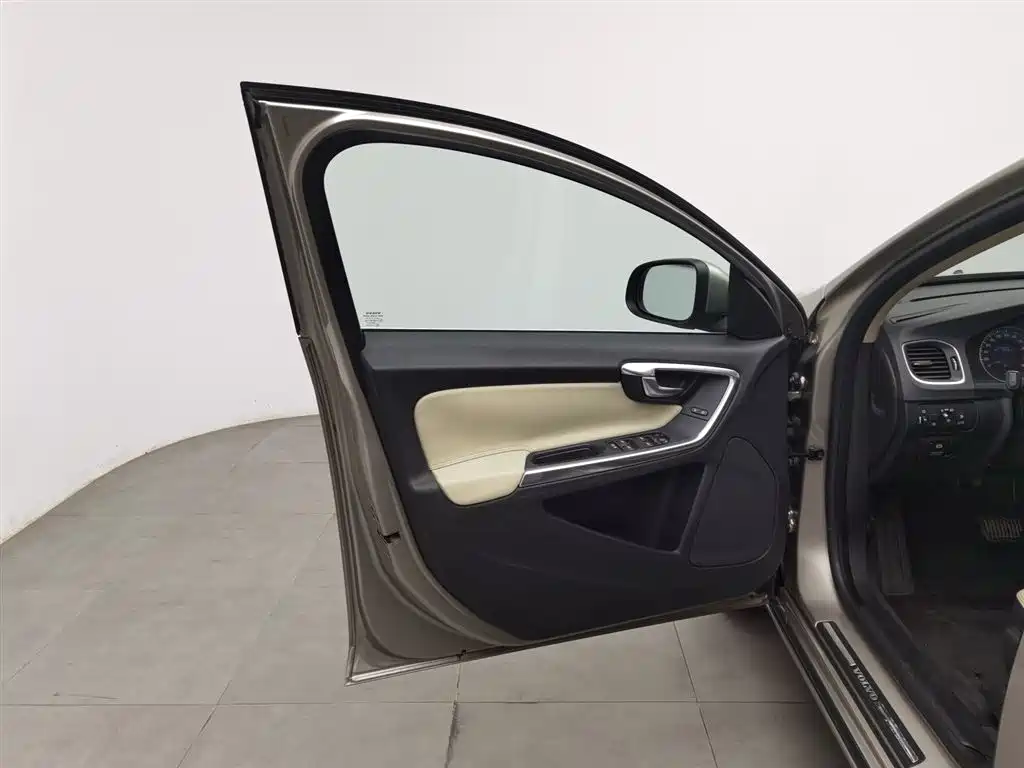 Volvo V60 2013 T5