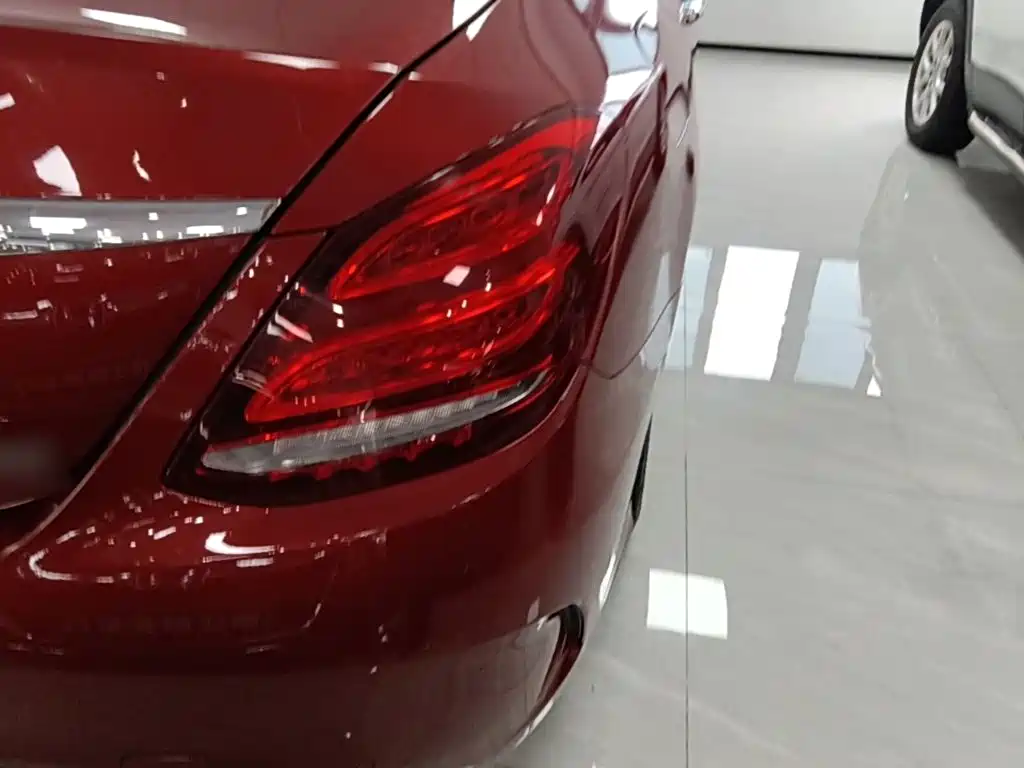 Mercedes-Benz C-Class — миниатюра 8