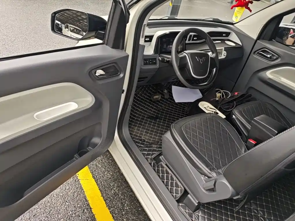 Wuling MINIEV — миниатюра 16