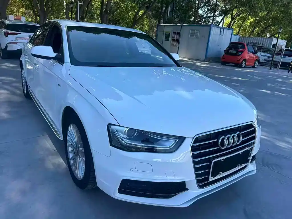 Audi A4L 2016 35 TFSI S line Comfort