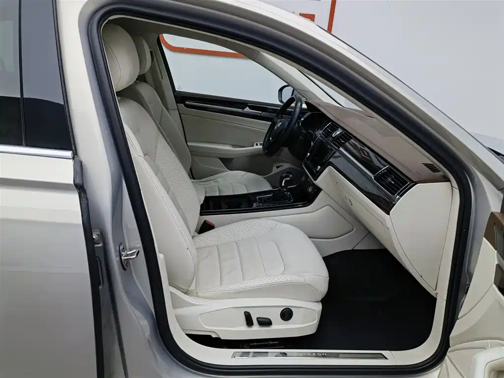 Volkswagen Phideon — фотографии объявления, Фото 23