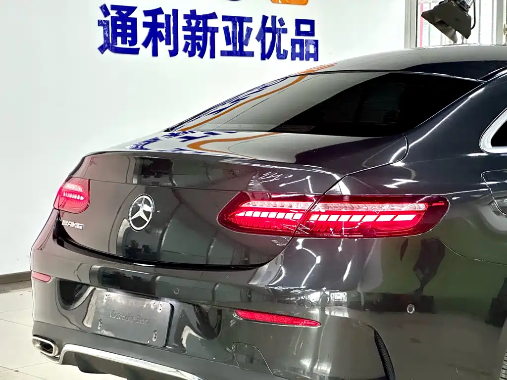 MERCEDES-BENZ E CLASS