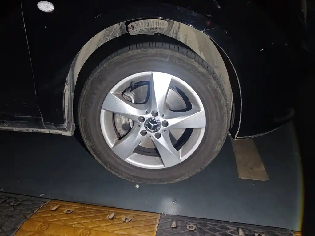 Mercedes-Benz Vito — миниатюра 8