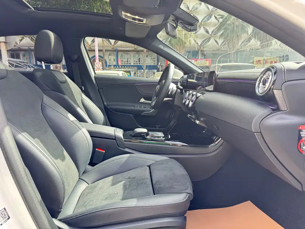 MERCEDES-BENZ A CLASS