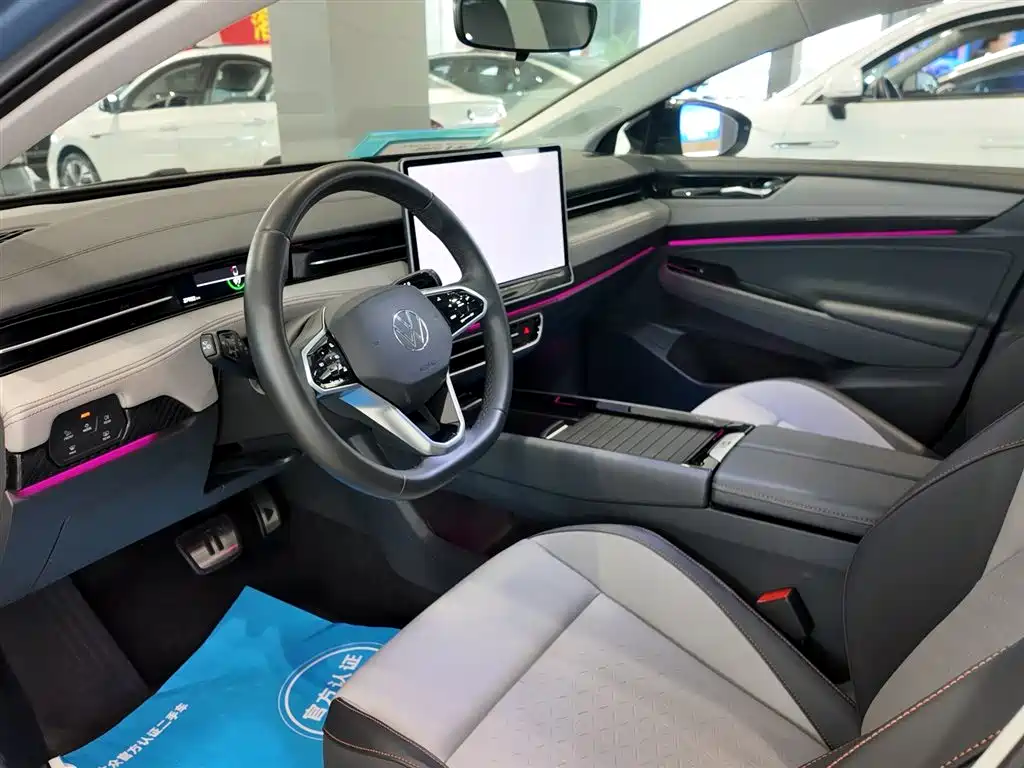 VOLKSWAGEN ID.7 VIZZION