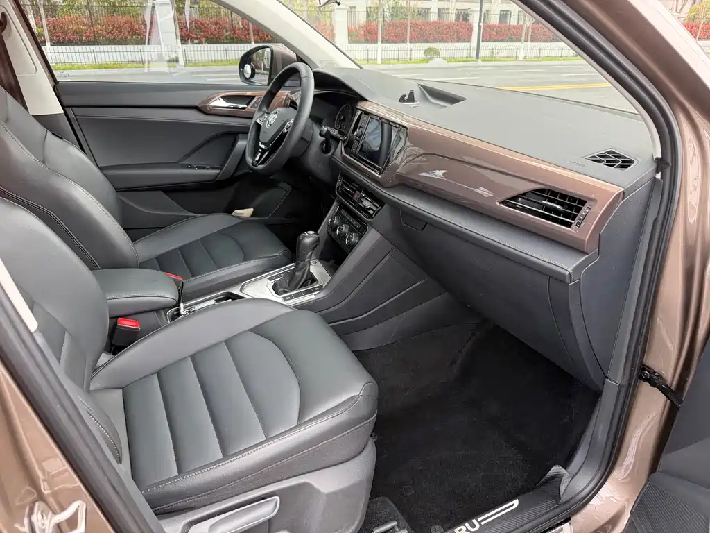 Volkswagen Tharu 2019 280TSI Luxury V