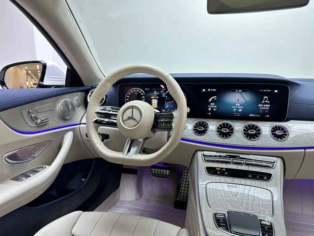 Mercedes-Benz E-Class (Import) — миниатюра 17
