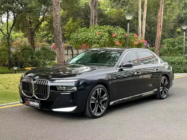 BMW 7 SERIES