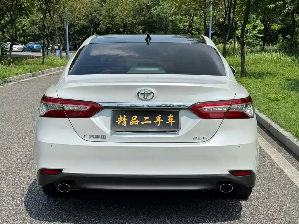 Toyota Camry — миниатюра 13