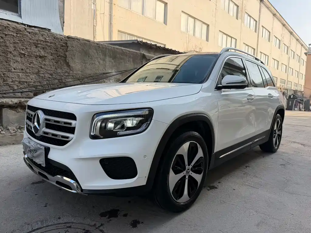 MERCEDES-BENZ GLB