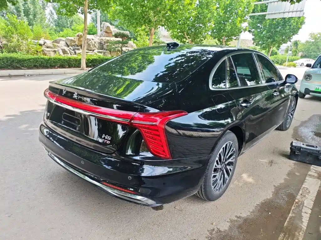 Hongqi H5 2025 2.0T AT