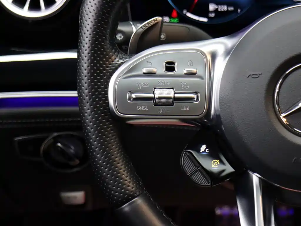 MERCEDES-BENZ AMG GT