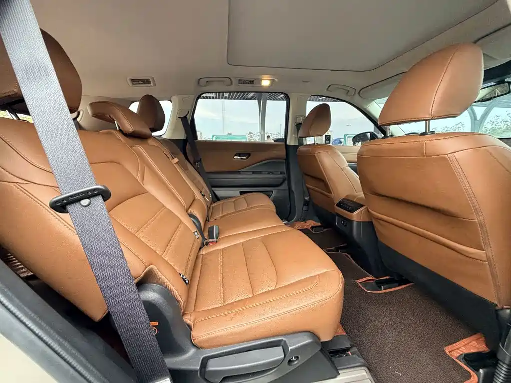 Nissan Teramont — миниатюра 10
