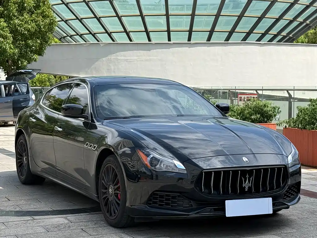 Maserati Quattroporte — миниатюра 3